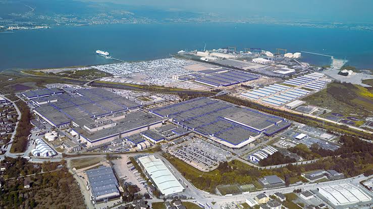 Ford Otosan'da feci iş kazası: 1'i ağır 3 işçi yaralı! Fabrikada üretim durduruldu