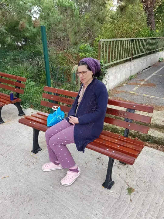İstanbul Kağıthane’de evinin balkonundan düşerek ağır yaralanan ve uzun süre