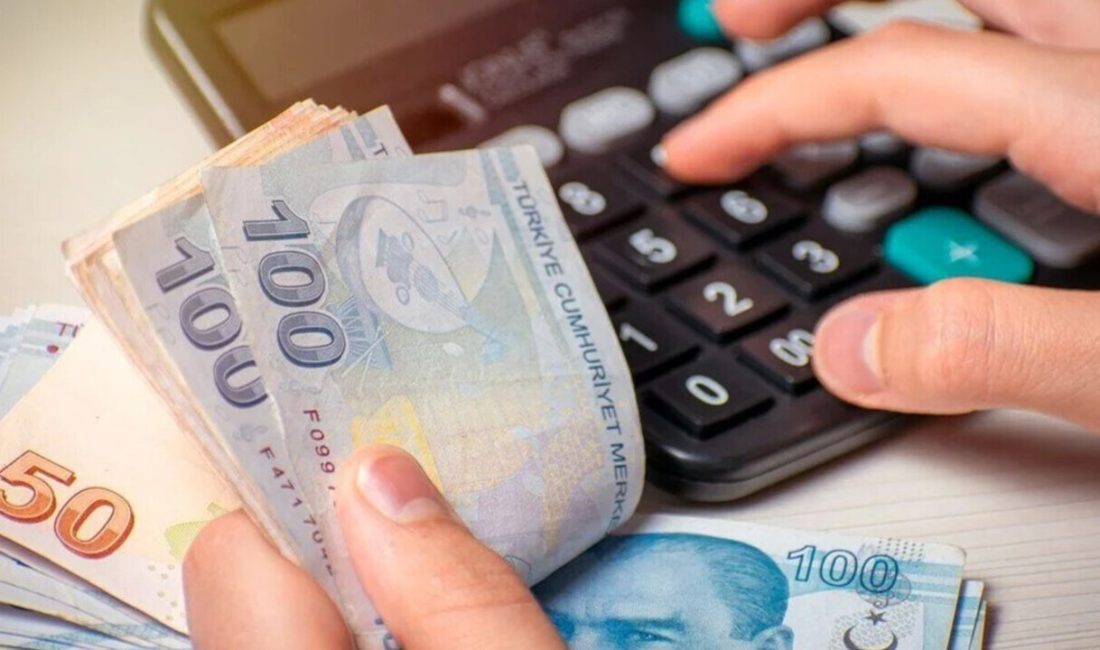 Temmuz ayının yaklaşmasıyla birlikte milyonlarca memur ve emeklinin pür dikkat
