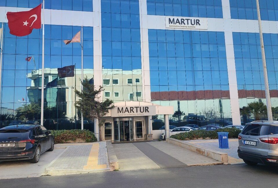 Dünya çapında otomotiv sektörünün dev markalarına yüksek kaliteli oturma sistemleri,