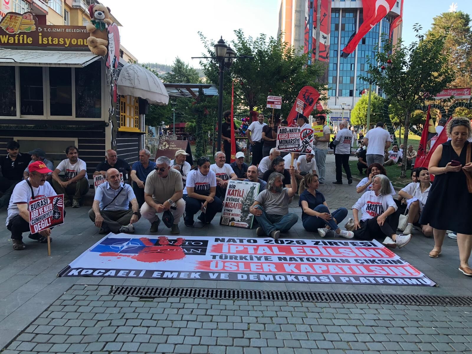 Kocaeli ayaklandı: NATO'ya karşı eylem!