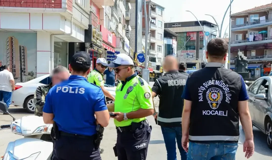 Kocaeli İl Emniyet Müdürlüğü ekiplerinin kent genelinde vatandaşların can ve