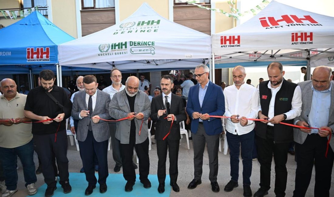 İHH Kocaeli Şubesi'nin Derince'deki yeni hizmet binası düzenlenen törenle açıldı.