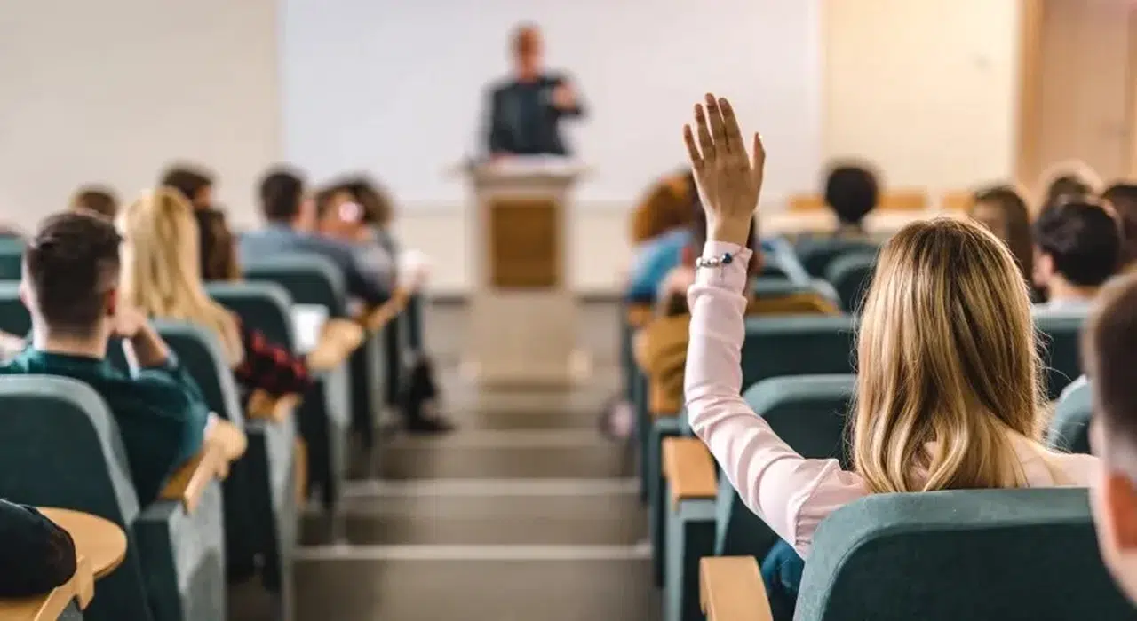 Üniversitelilere öğrenci affı TBMM'den geçti: 2026 öğrenci affı kimleri kapsıyor?