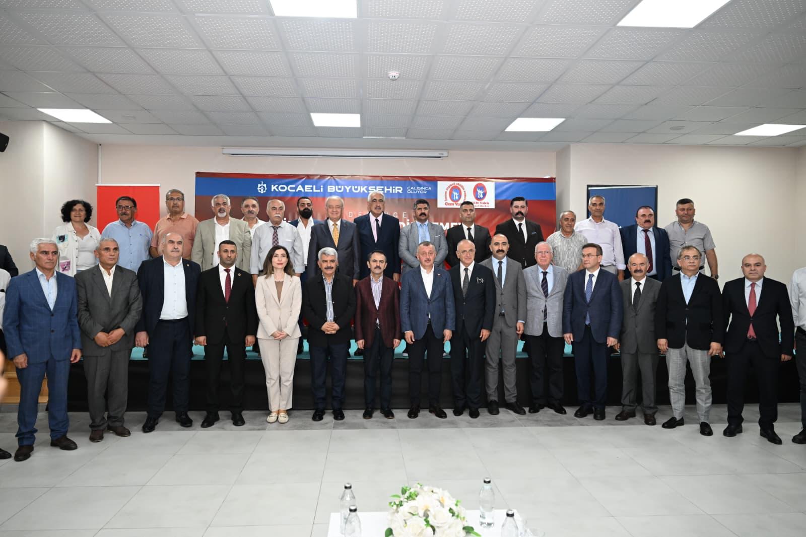 Derince İmam Zeynel Abidin Cemevi Tanıtım Töreni Aktaş ve Büyükakın’ın Katılımlarıyla Gerçekleşti