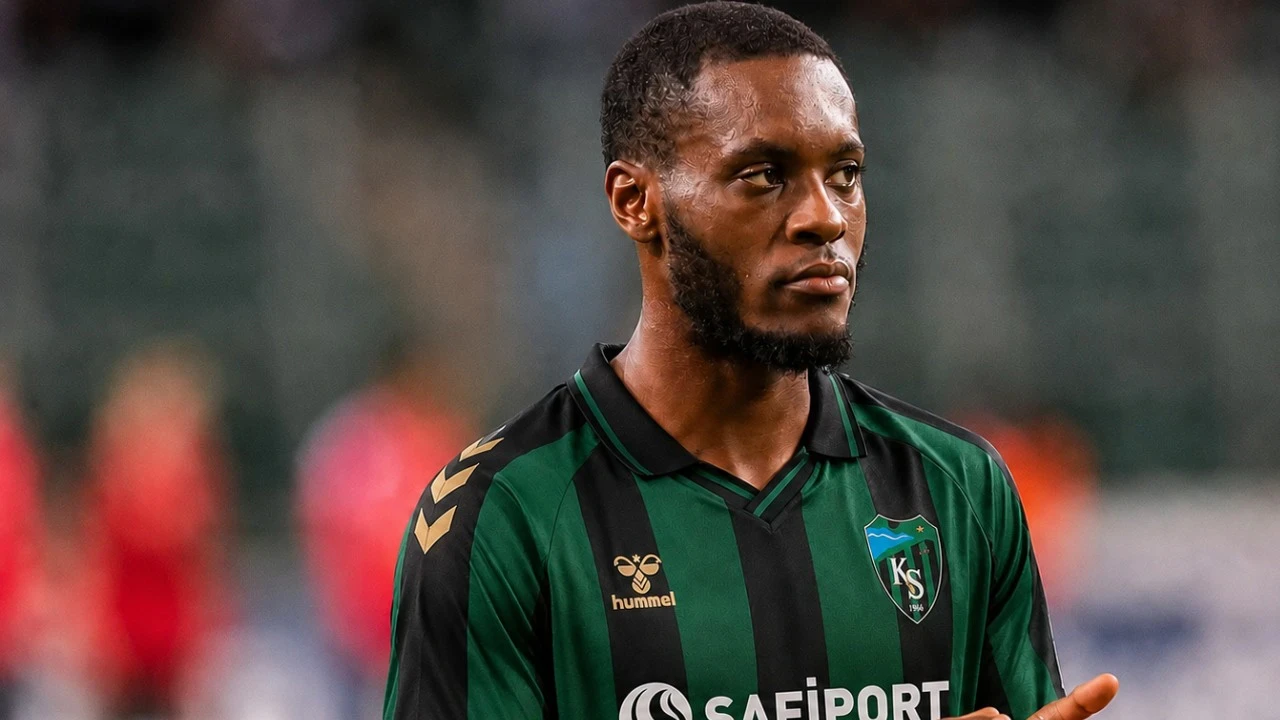 Kocaelispor’un yeni transferi Makana Baku, yeşil-siyahlı ekibin Topuk Yaylası’nda gerçekleştirdiği