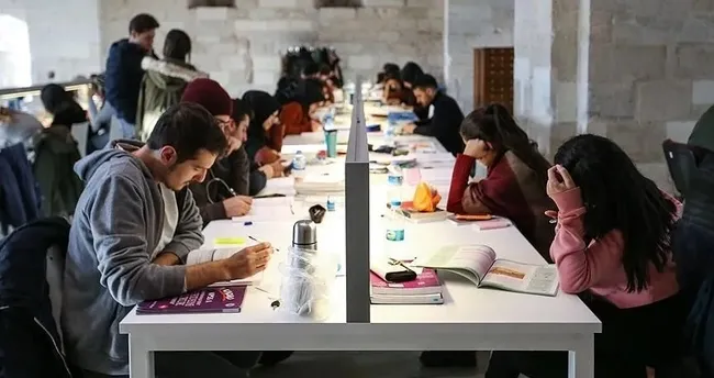 Üniversitelilere öğrenci affı TBMM'den geçti: 2026 öğrenci affı kimleri kapsıyor?