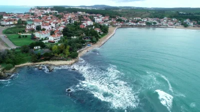 Kocaeli'nin Karadeniz kıyısındaki turistik ilçesi Kandıra’da, elverişsiz hava ve dalga