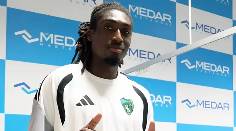 Kocaelispor'un yeni transferi Tanguy Zoukrou, Riva kampında ilk kez konuştu.
