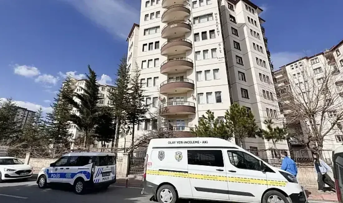 Kocaeli'nin Karamürsel ilçesinde balkondan düşen 5 yaşındaki çocuk ağır yaralandı.