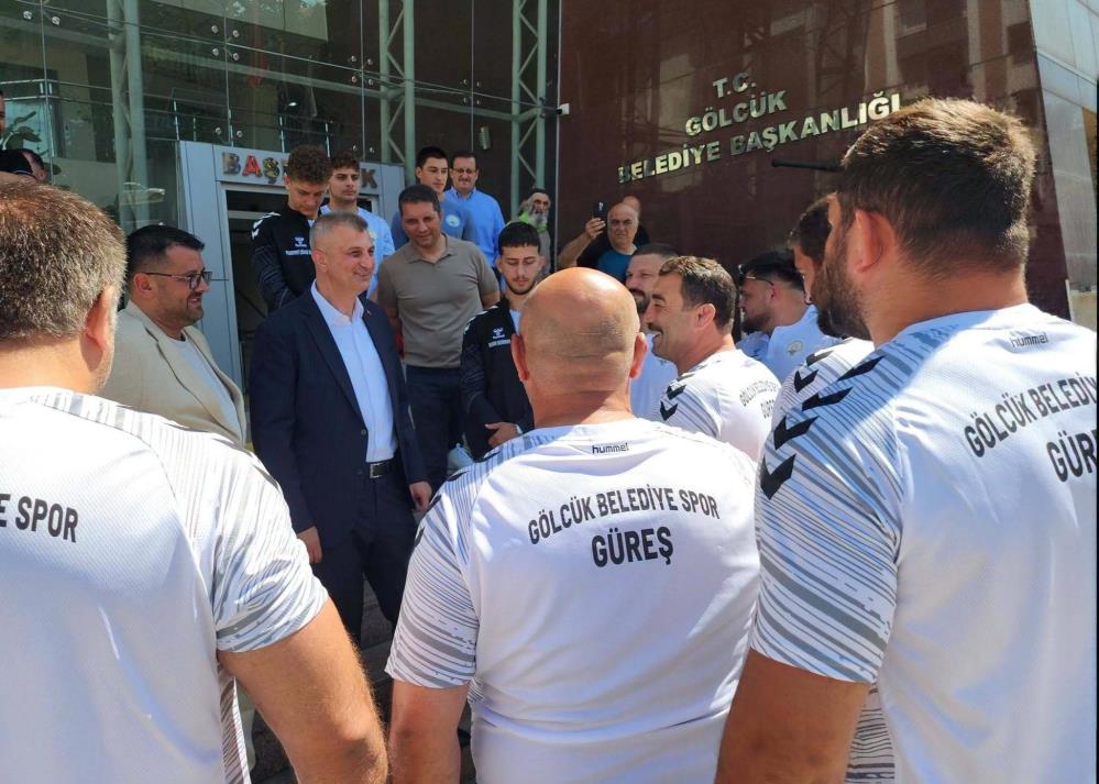 Gölcük'ün Pehlivanları Kırkpınar Yolunda