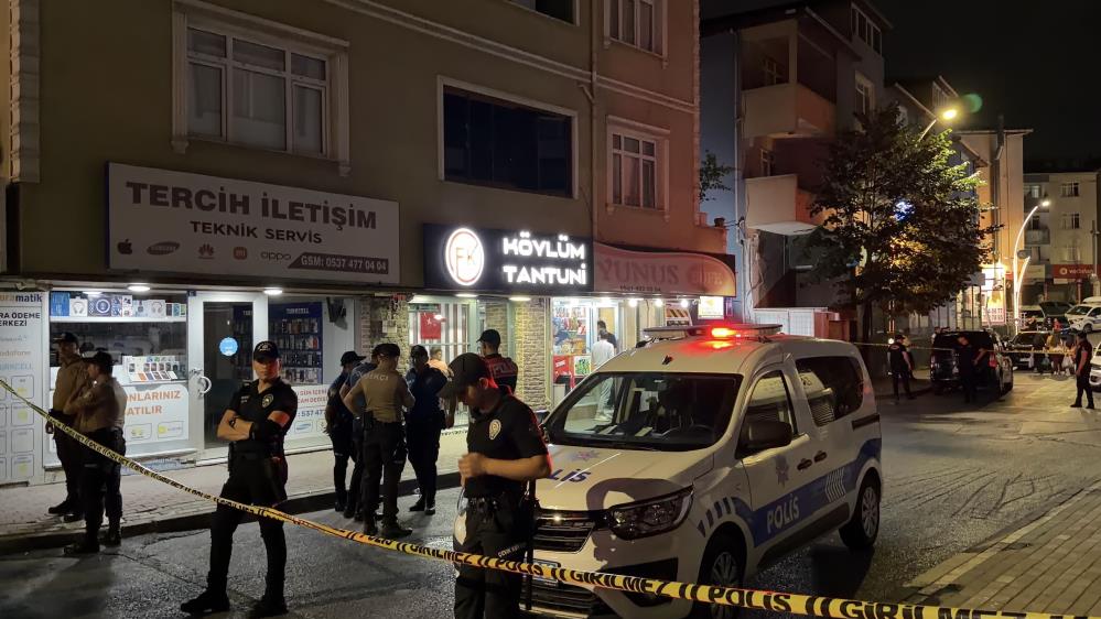 Kocaeli'nin Gebze ilçesinde çıkan silahlı çatışma can aldı. Ağır yaralanan
