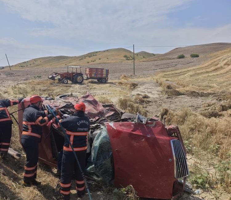 Çankırı'da iki aracın kafa kafaya çarpışması sonucu meydana gelen katliam