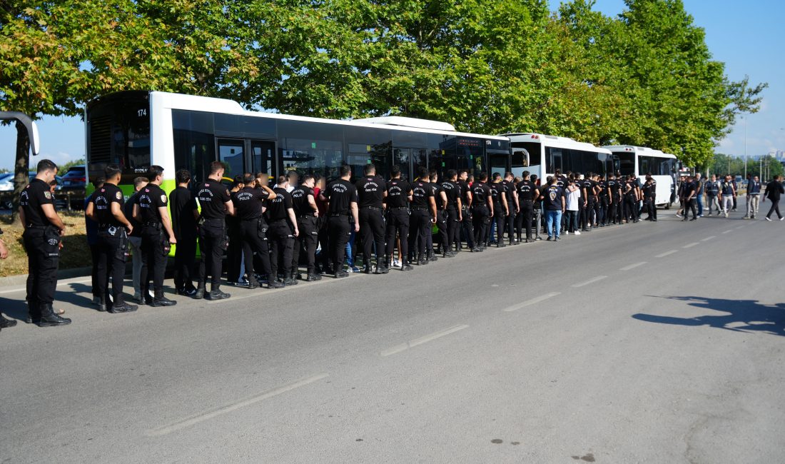 Kocaeli merkezli 31 ilde düzenlenen operasyonda, kurdukları paravan şirketler üzerinden
