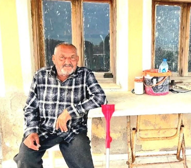 İzmir'in Seferihisar ilçesinde korkunç bir olay yaşandı. 70 yaşındaki Osman
