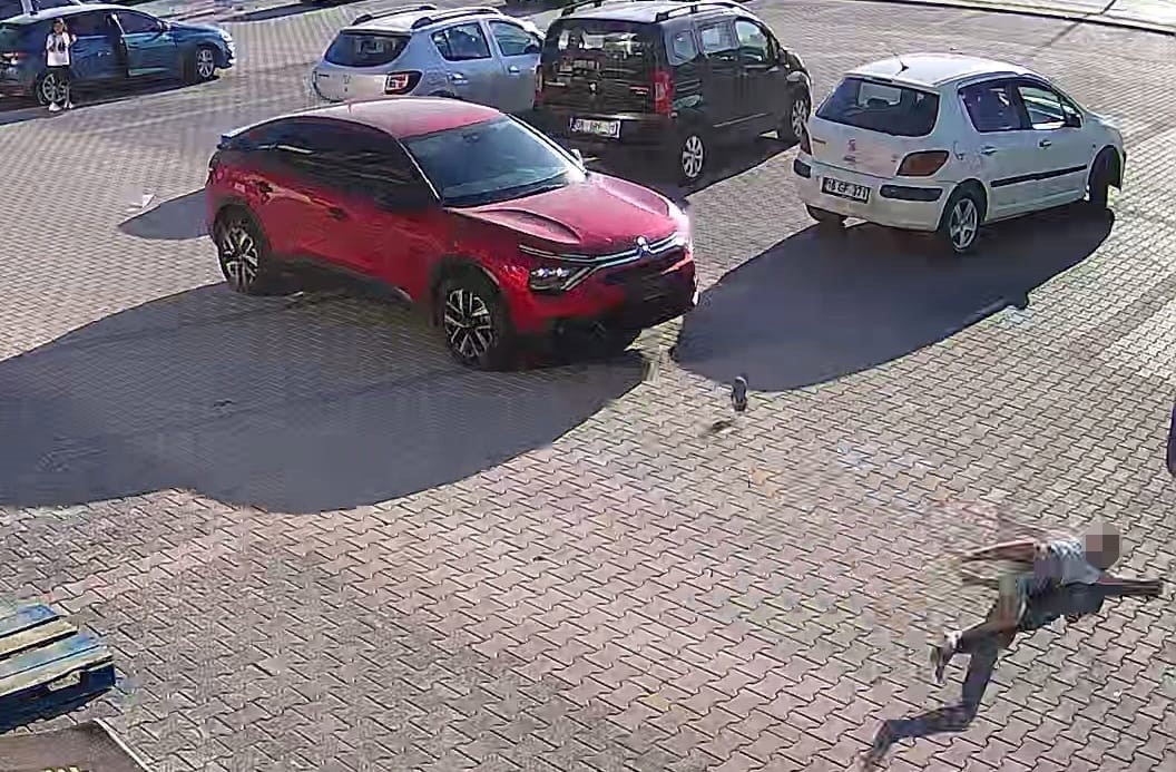 Komşuda feci olay: 9 yaşındaki çocuk ağır yaralandı