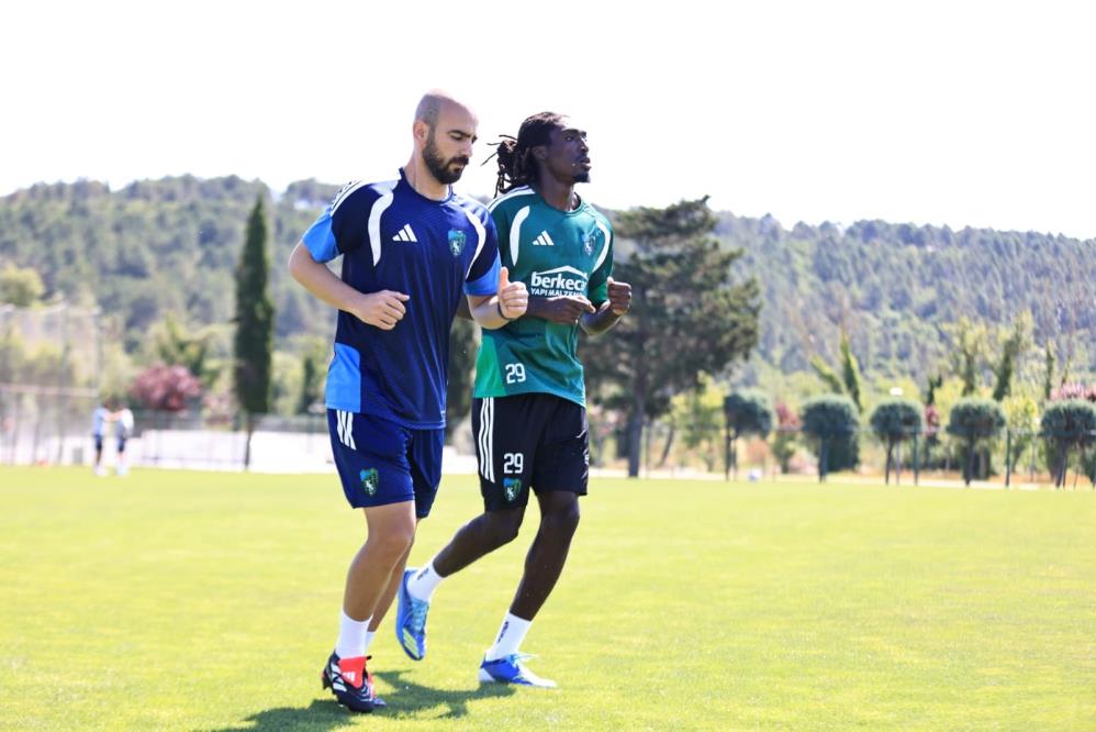 Kocaelispor'un yeni yıldızı Zoukrou'dan iddialı sözler: "Mücadeleye hazırım"