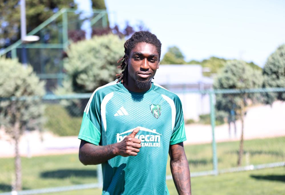 Kocaelispor'un yeni yıldızı Zoukrou'dan iddialı sözler: "Mücadeleye hazırım"