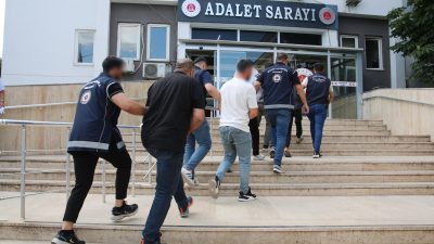 Kocaeli merkezli 3 ilde, düzensiz göçmen kaçakçılığına yönelik düzenlenen operasyonlarda