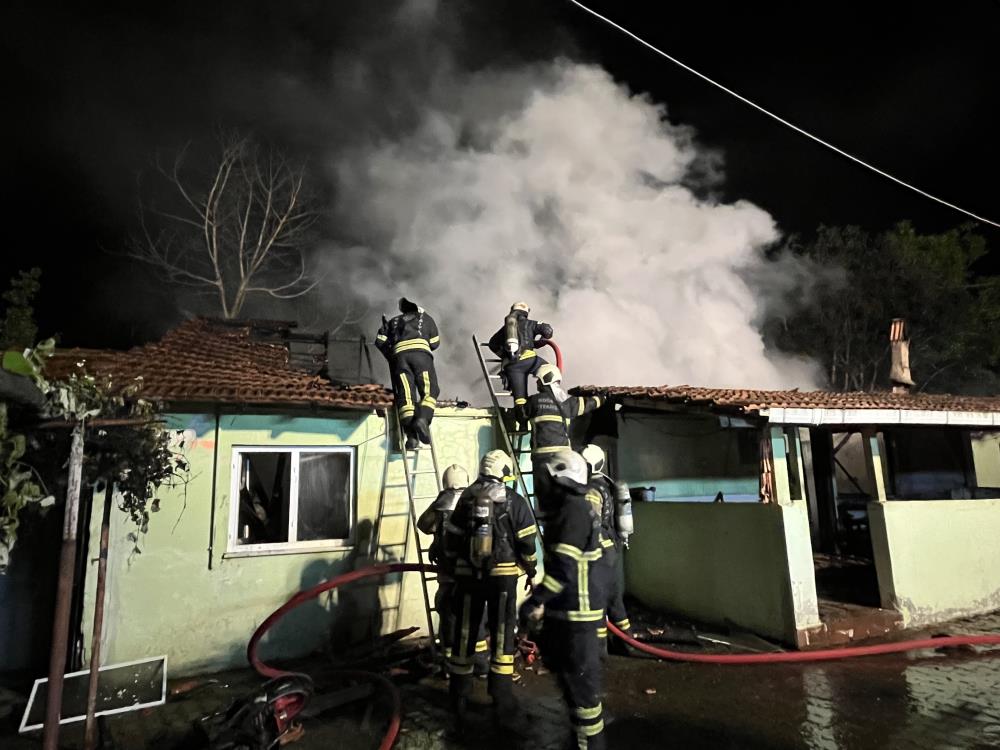 Kocaeli'de korkunç olay: 74 Yaşındaki annesinin evini ateşe verdi