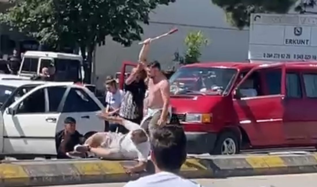 Sakarya'nın Adapazarı ilçesinde aralarında husumet bulunduğu öne sürülen kişiler arasında