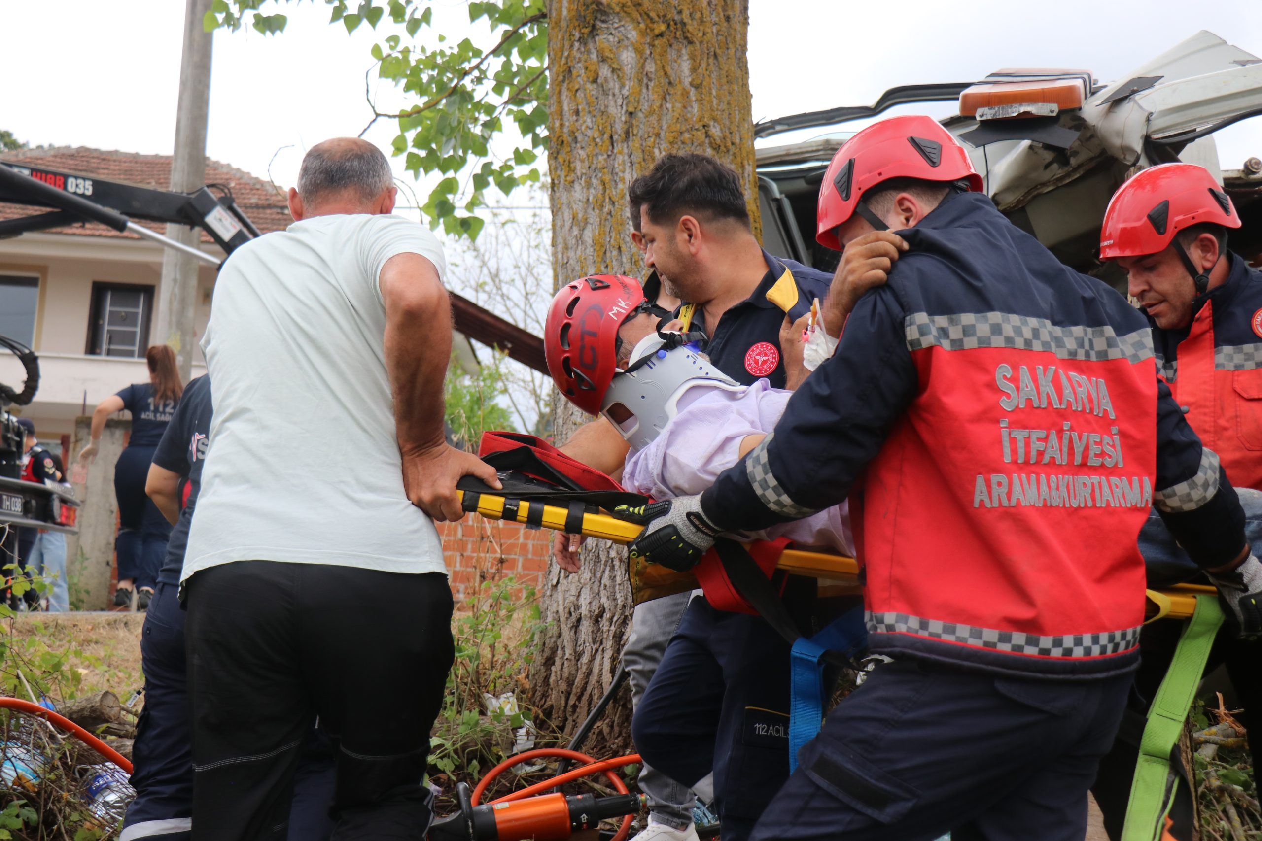 Feci kazada can pazarı: Ekipler seferber oldu