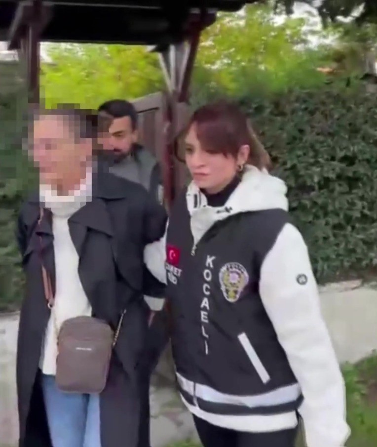 Kocaeli'de 19 yıllık sır: Doğurduğu bebeği çöpe atmıştı...