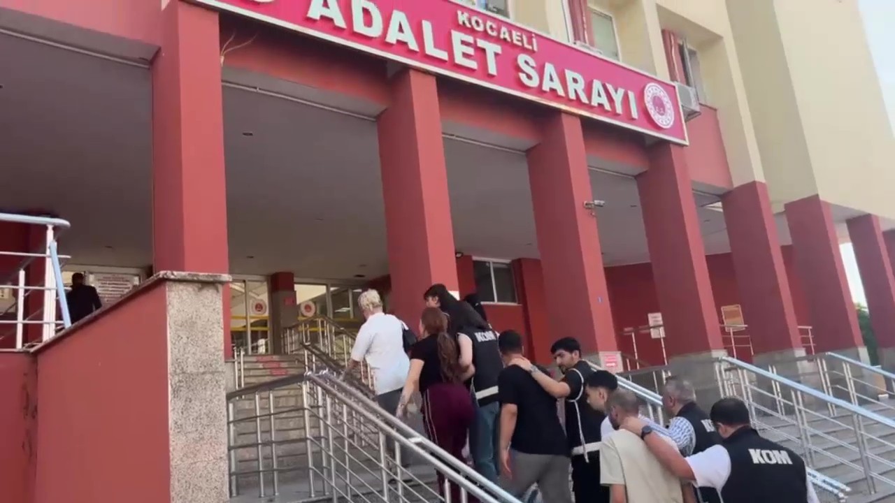 Kocaeli merkezli büyük operasyon: 248 kişiyi 8 milyon TL dolandırdılar!