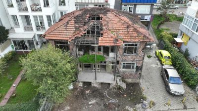 Gölcük Değirmendere'de bulunan tarihi bina, aslına uygun şekilde yeniden inşa