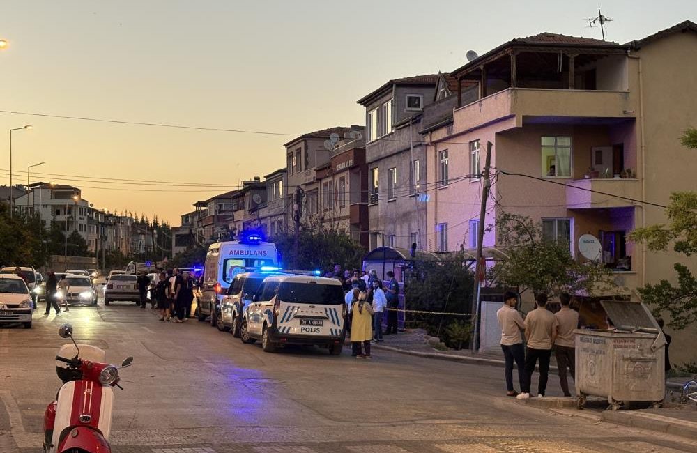 Kayseri’de güne feci bir kardeş cinayeti haberiyle uyanıldı. İki kardeş