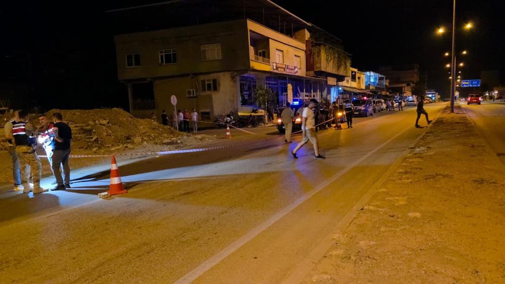 Hatay’ın Hassa ilçesine bağlı Akbez Mahallesi, güpegündüz sokak ortasında yaşanan