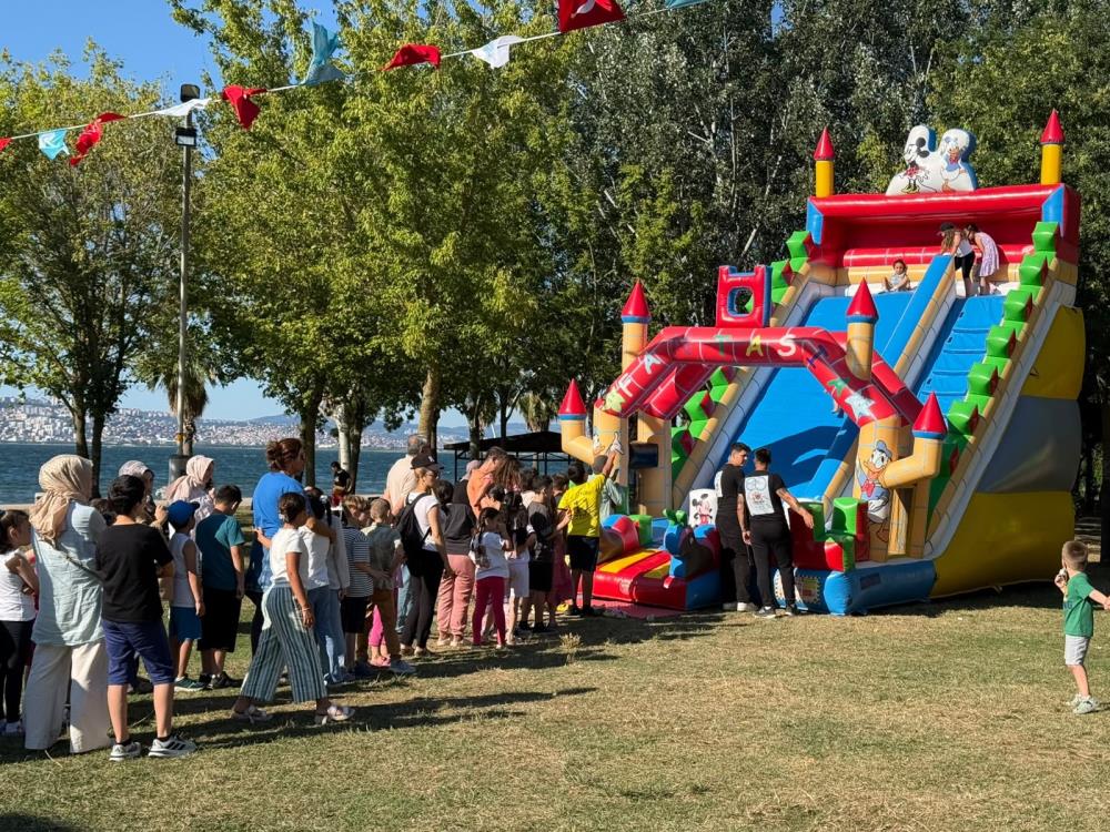 Kocaeli'de çocuklara yaz sürprizi! O sahil miniklerin neşe durağı oldu