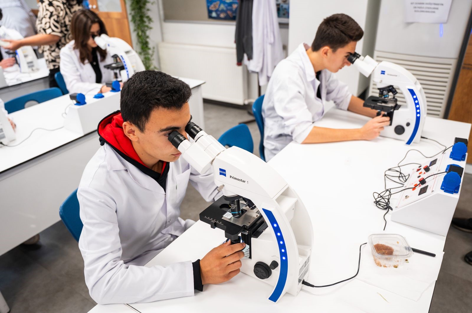 TÜBİTAK Fen Lisesi geleceğin bilim insanlarını arıyor: Başvurular 15 Temmuz'da sona eriyor