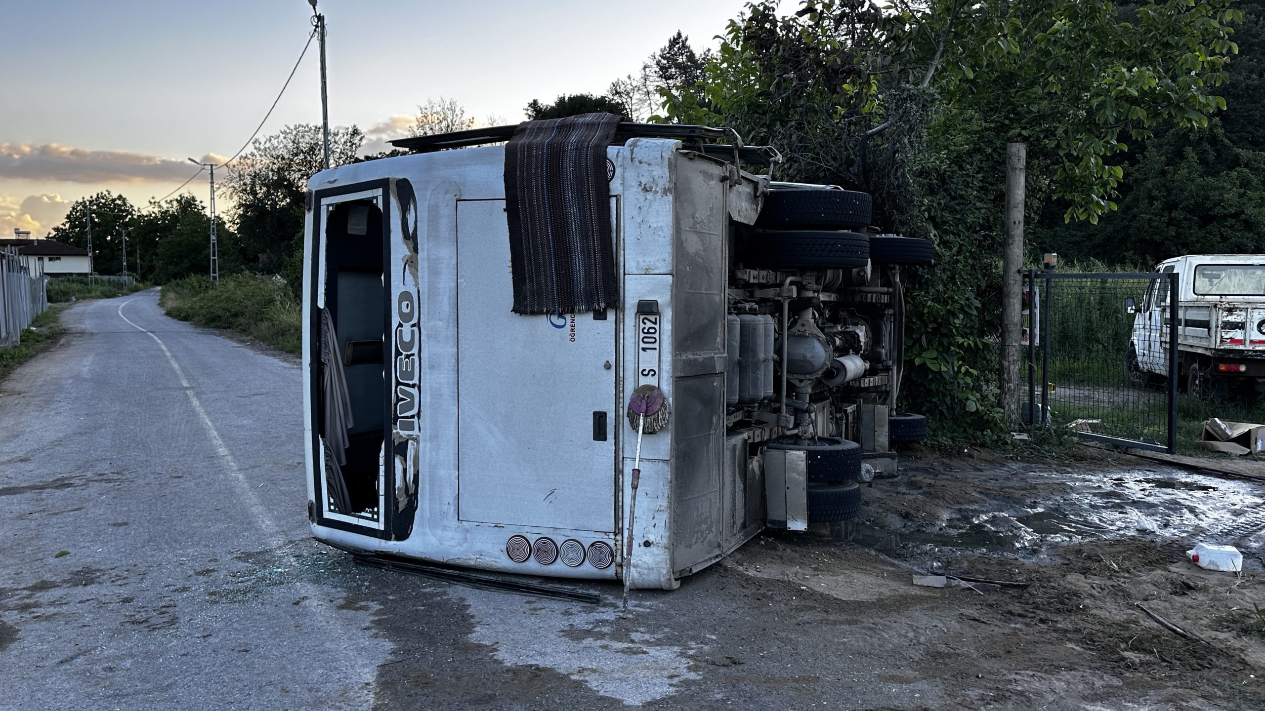 D-650'de feci kaza: 13 yaralı