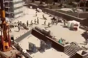 Antalya'nın Manavgat ilçesinde bulunan bir inşaat şantiyesinde, iki farklı işçi