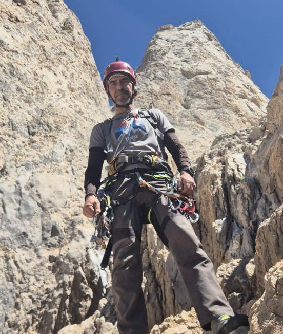 Hakkari Cilo-Sat Dağları'nda Bala Süpha Dürek Zirvesi'ne tırmanan Bursalı dağcı