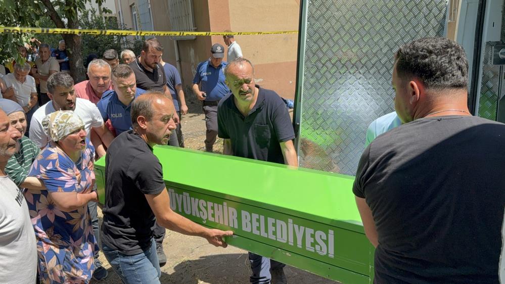 Kahreden olay: 2. Kattan düştü, Kurtarılamadı!