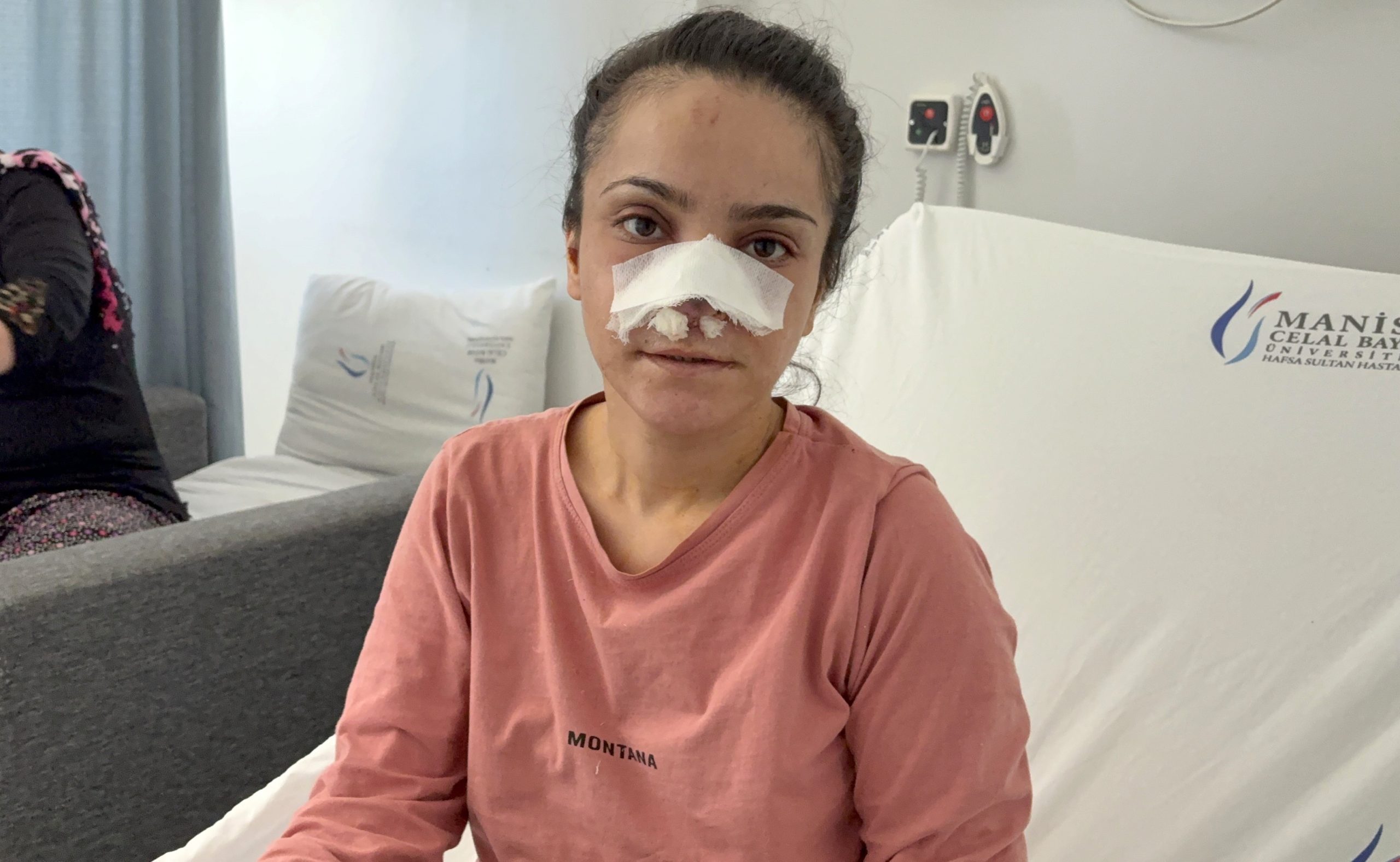 Koca dehşeti: Eşinin burnunu ısırıp kopardı
