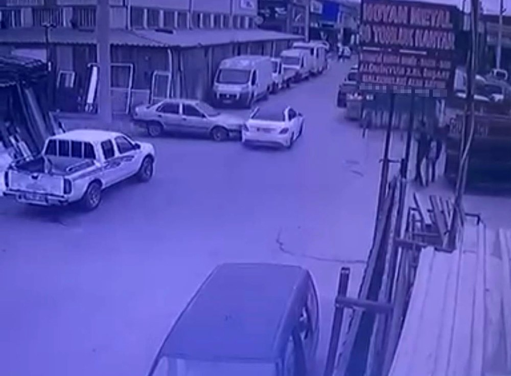 Kocaeli'de o sokak tehlike saçıyor: Vatandaş çaresiz!