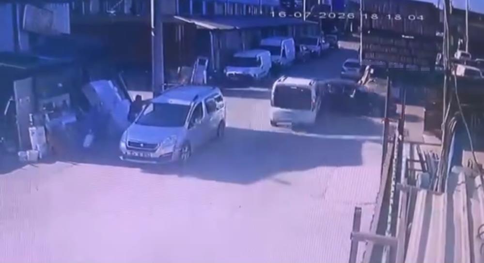 Kocaeli'de o sokak tehlike saçıyor: Vatandaş çaresiz!