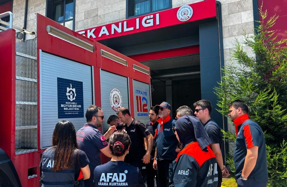 Kocaeli Büyükşehir Belediyesi, AFAD personeline yönelik ileri sürüş teknikleri eğitimi