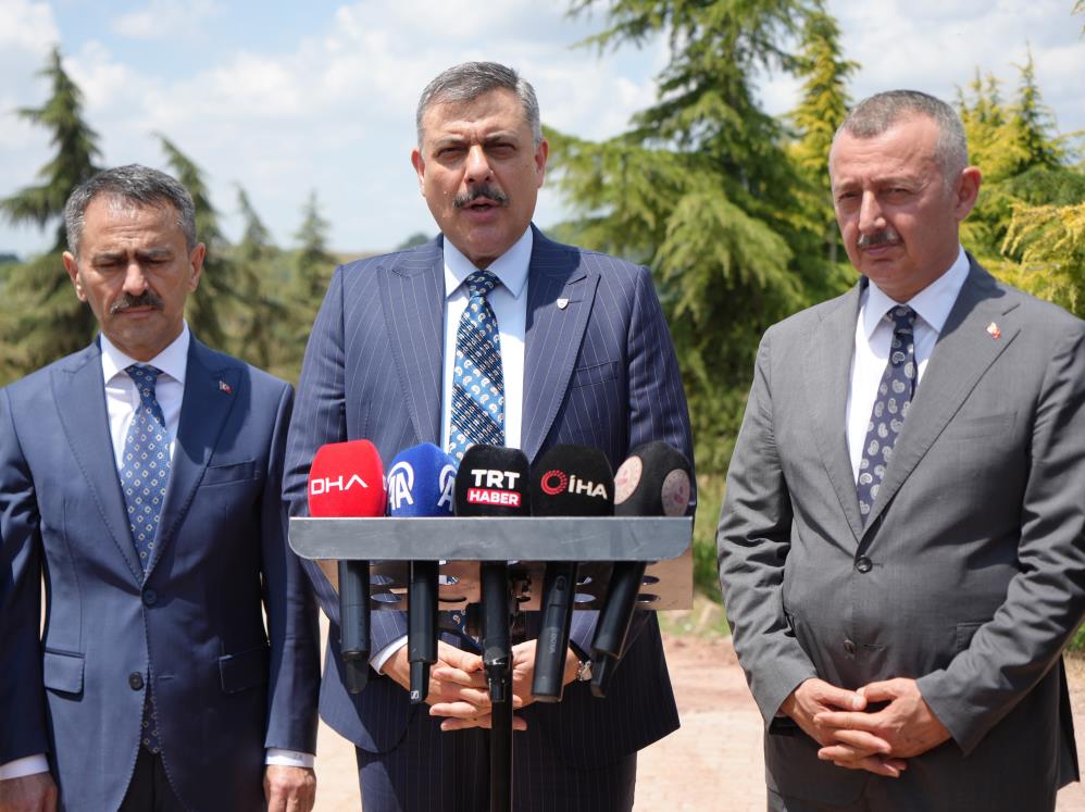 Bakan Çiftçi Kocaeli'den duyurdu: Sokak hayvanları için yeni hedef!