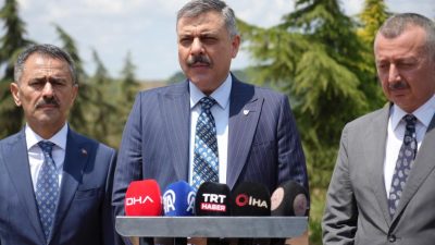 İçişleri Bakanı Mustafa Çiftçi, Kocaeli Büyükşehir Belediyesi Hayvan Barınağı'nda yaptığı