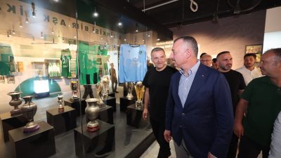Kocaeli Büyükşehir Belediye Başkanı Tahir Büyükakın, Kocaelispor'un tarihini korumak ve