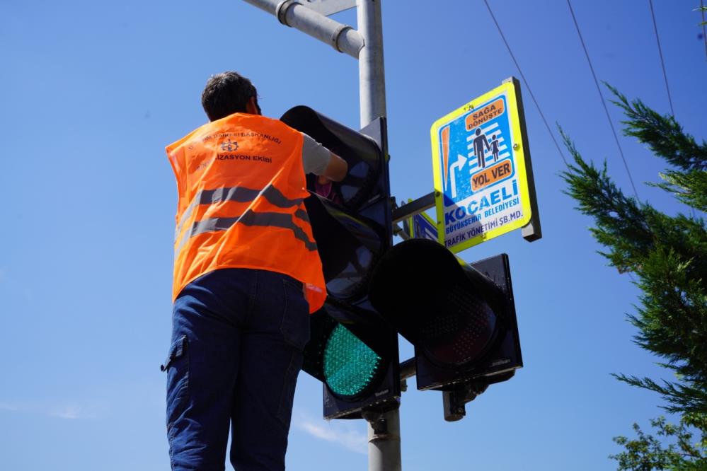 Kocaeli trafiğinde yaz mesaisi: Sistemler yenileniyor!