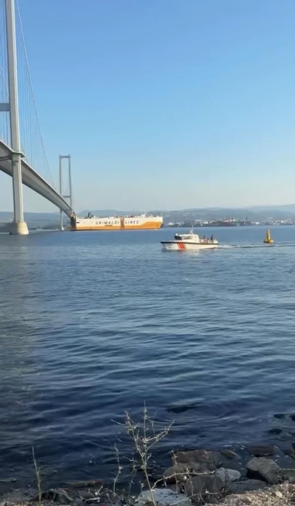 İzmit Körfezi'nde Can Pazarı! 3 Kişiyi Sahil Güvenlik Kurtardı