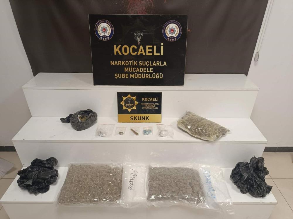 Kocaeli Emniyet Müdürlüğü ekiplerince uyuşturucu madde ticaretinin önlenmesine yönelik düzenlenen