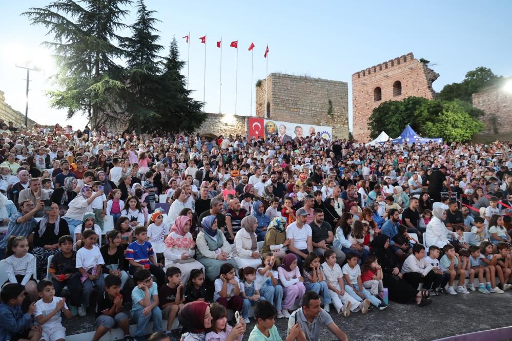 Kocaeli çocuk kahkahalarıyla şenlendi! Eskihisar'da unutulmaz gece