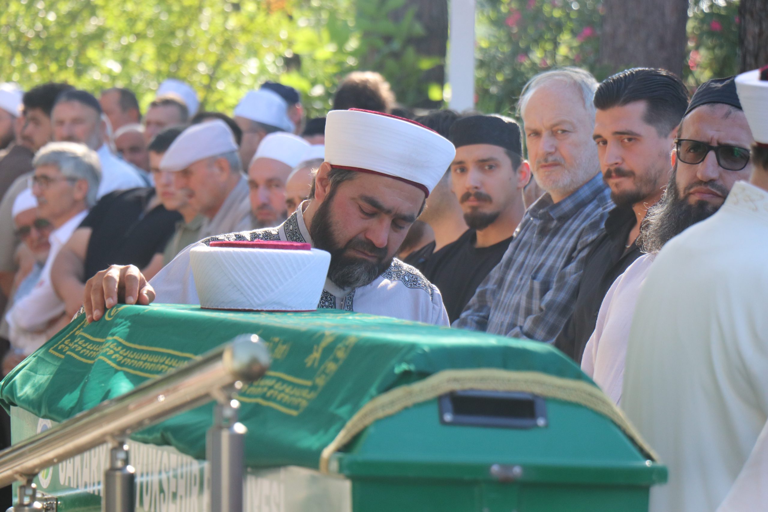 Feci kazada ölen hafızın cenaze namazını imam olan babası kıldırdı