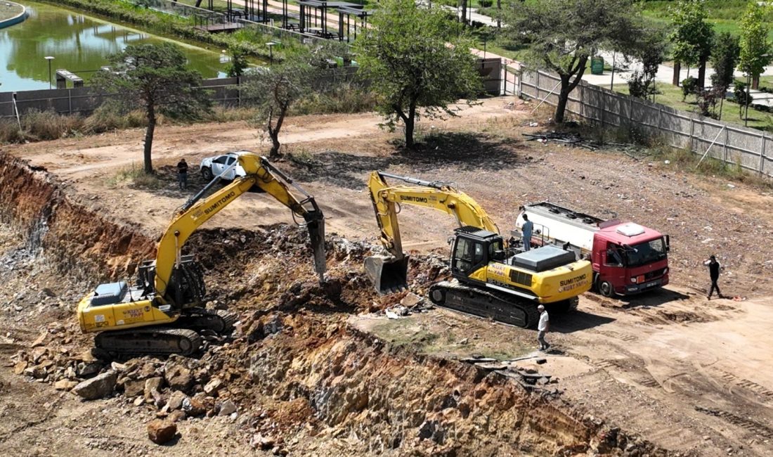Gebze Millet Bahçesi'nde 10 bin kişilik caminin yapımına başlandı. Yaklaşık
